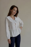 Chemise CÉLESTINE blanche en coton à la coupe péplum, vue de face