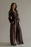 Ensemble ESMÉE chocolat avec pantalon large, vue de trois quarts