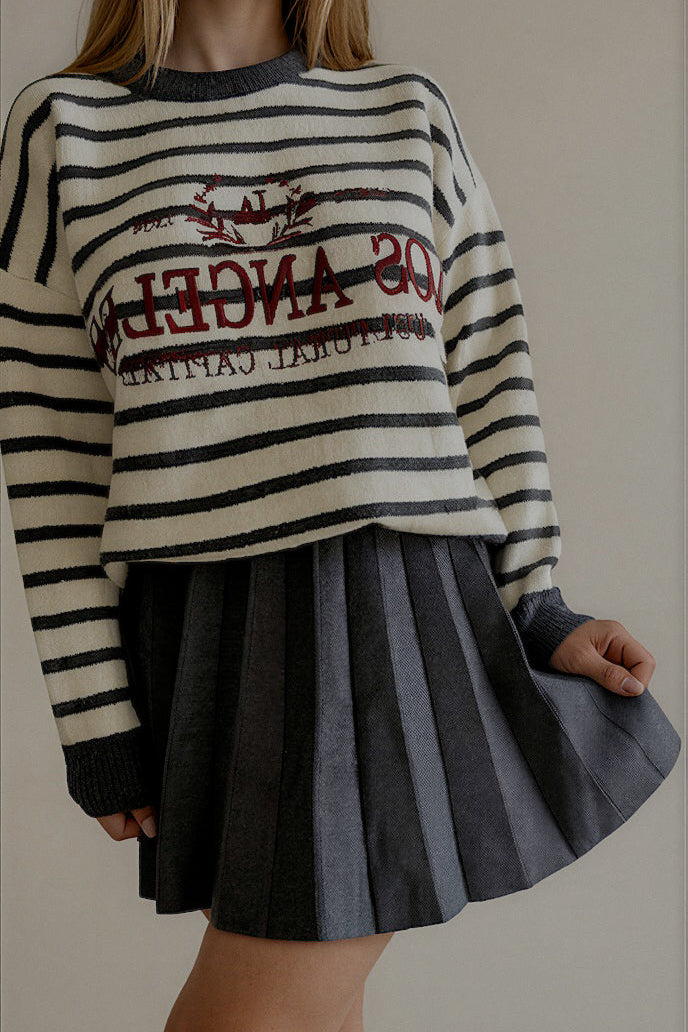 Pull MONROE écru et gris avec inscription bordeaux contrastante sur le devant