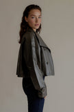 Vue de profil de la veste VIVIENNE courte coloris coffee